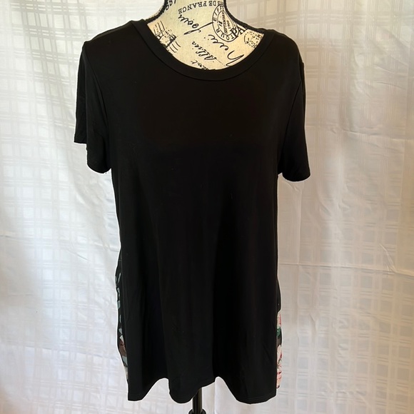 Ma Cherie Maternity top - Picture 2 of 2